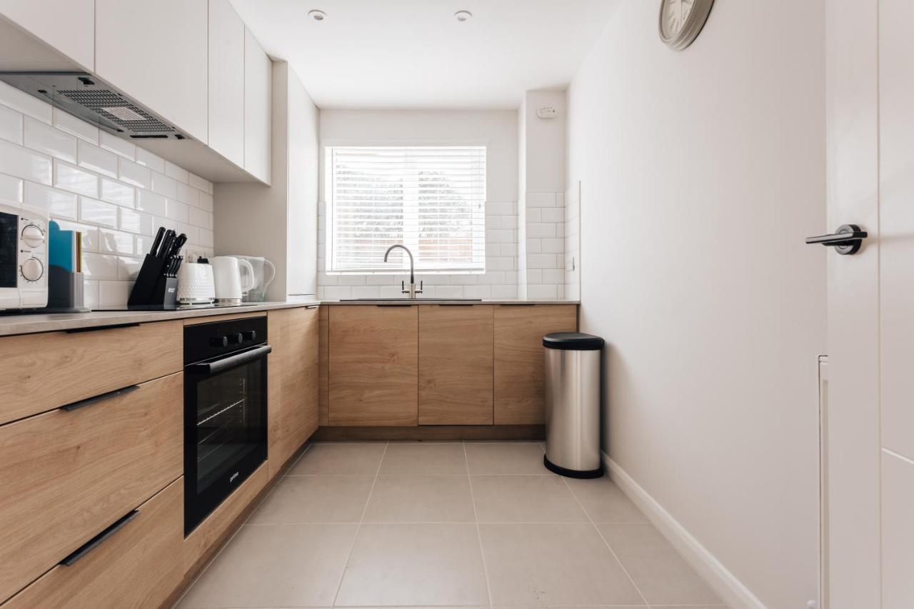 Premier Refurbished Central Flat Борнмът Екстериор снимка