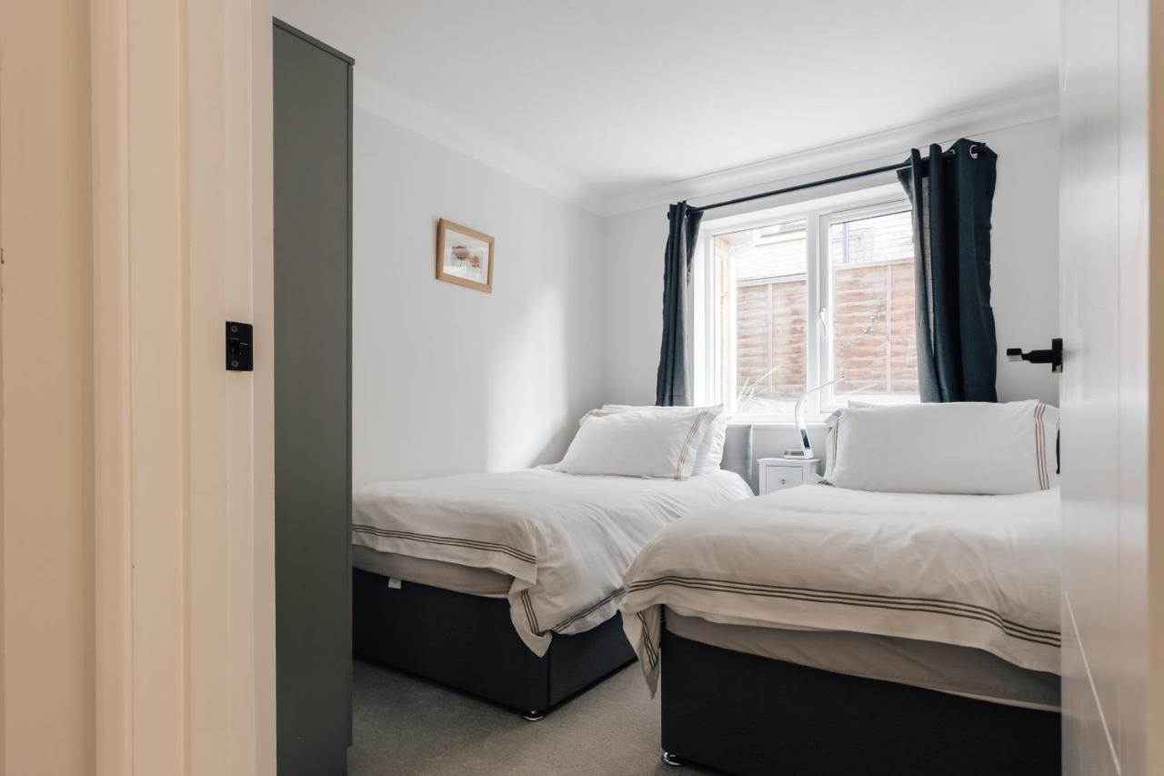 Premier Refurbished Central Flat Борнмът Екстериор снимка