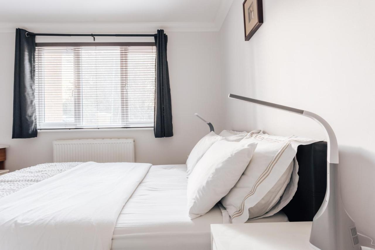 Premier Refurbished Central Flat Борнмът Екстериор снимка