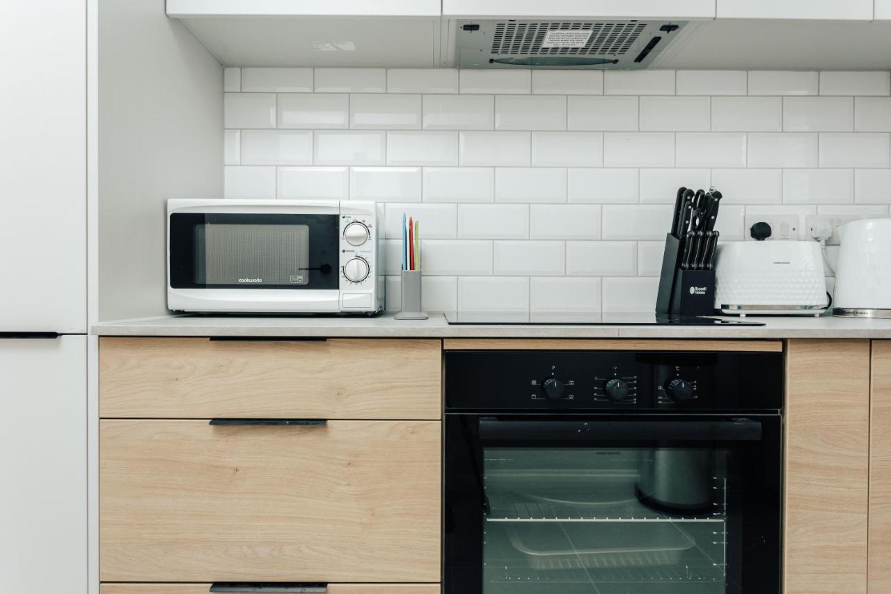 Premier Refurbished Central Flat Борнмът Екстериор снимка