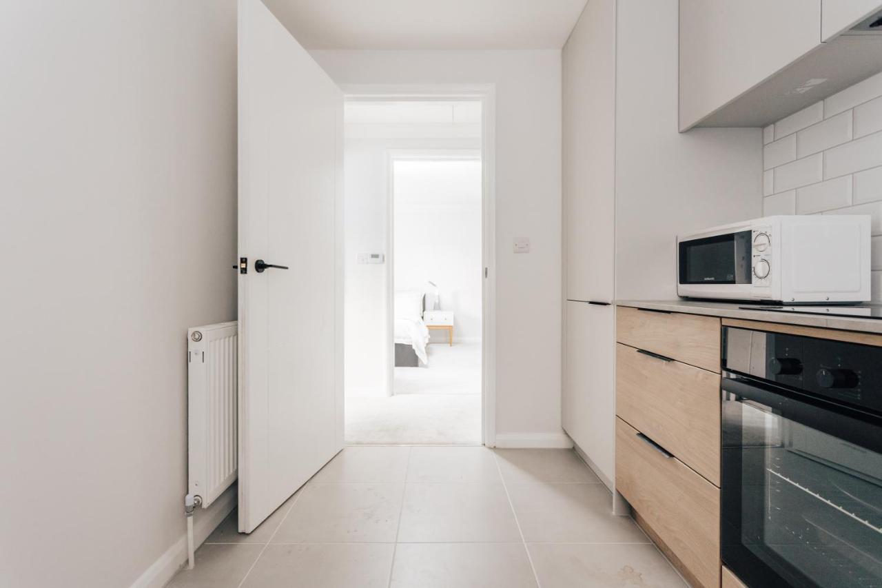 Premier Refurbished Central Flat Борнмът Екстериор снимка